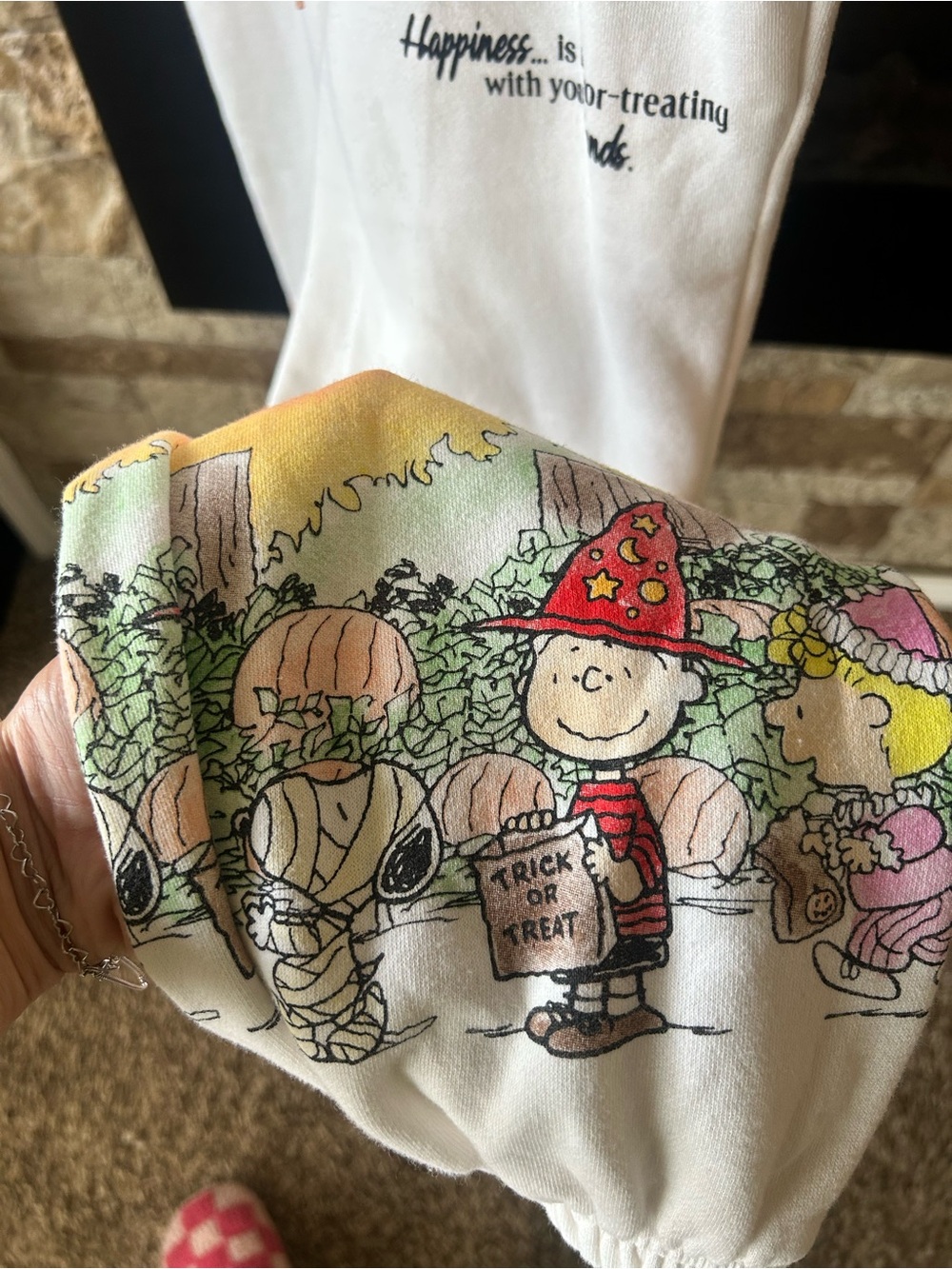 Peanuts Halloween White Gradient Floral Cuffed Joggers - Picture 4 of 8